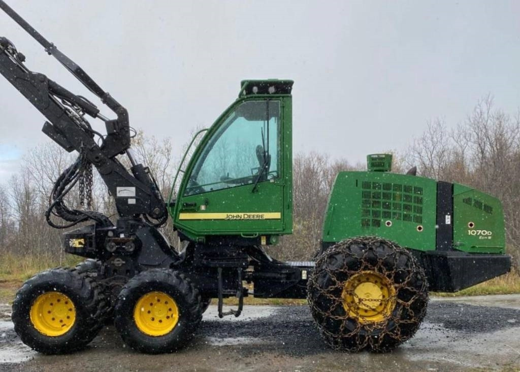John Deere 1070 D - Abatteuse: photos 2 John Deere 1070 D - Abatteuse: photos 2