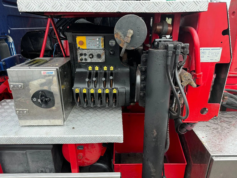 Scania P420 6X2*4, Hooklift-truck with Crane, 2008 - Camion, Camion grue: photos 4 Scania P420 6X2*4, Hooklift-truck with Crane, 2008 - Camion, Camion grue: photos 4