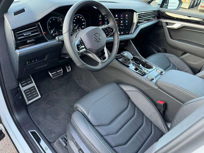 Volkswagen Touareg R-Line TDI 286HP, 4.000km, 2024 — crédit-bail Volkswagen Touareg R-Line TDI 286HP, 4.000km, 2024: photos 17