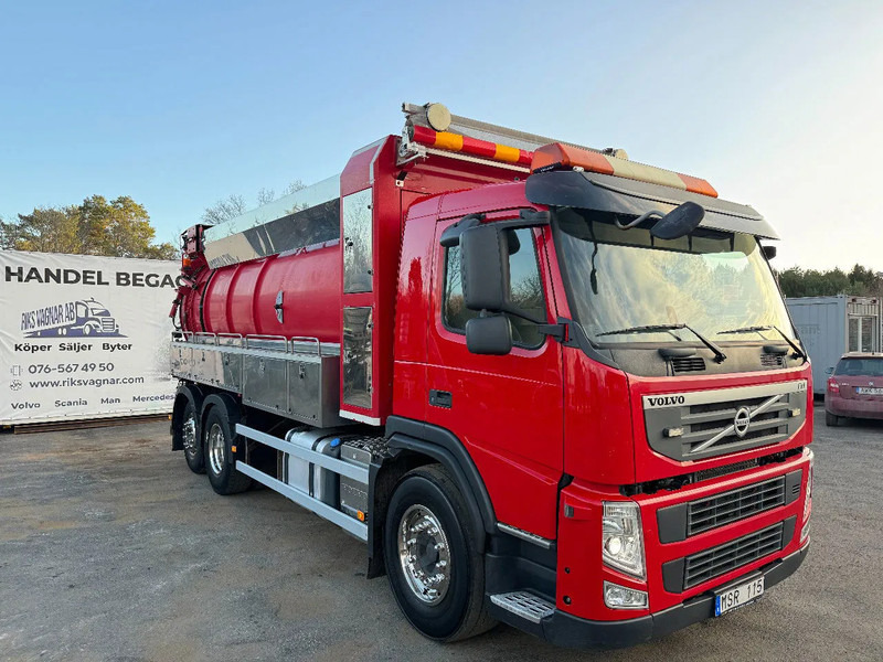 Volvo FM 420 Euro 6, 15,5m3, Vacuum & High-Pressure, 2012 - Camion vidangeur: photos 1 Volvo FM 420 Euro 6, 15,5m3, Vacuum & High-Pressure, 2012 - Camion vidangeur: photos 1