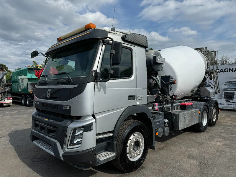 Volvo FMX 370 6x2*4, Mixer + Hydraulic-slide, 2015 - Camion malaxeur: photos 3 Volvo FMX 370 6x2*4, Mixer + Hydraulic-slide, 2015 - Camion malaxeur: photos 3
