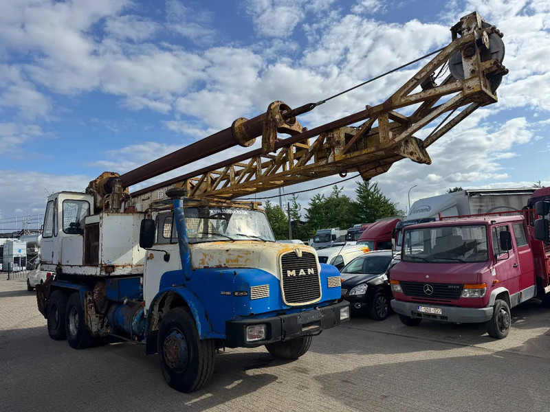 MAN 32.281 **FOREUSE-DRILLTRUCK-6X6** - Camion: photos 5 MAN 32.281 **FOREUSE-DRILLTRUCK-6X6** - Camion: photos 5