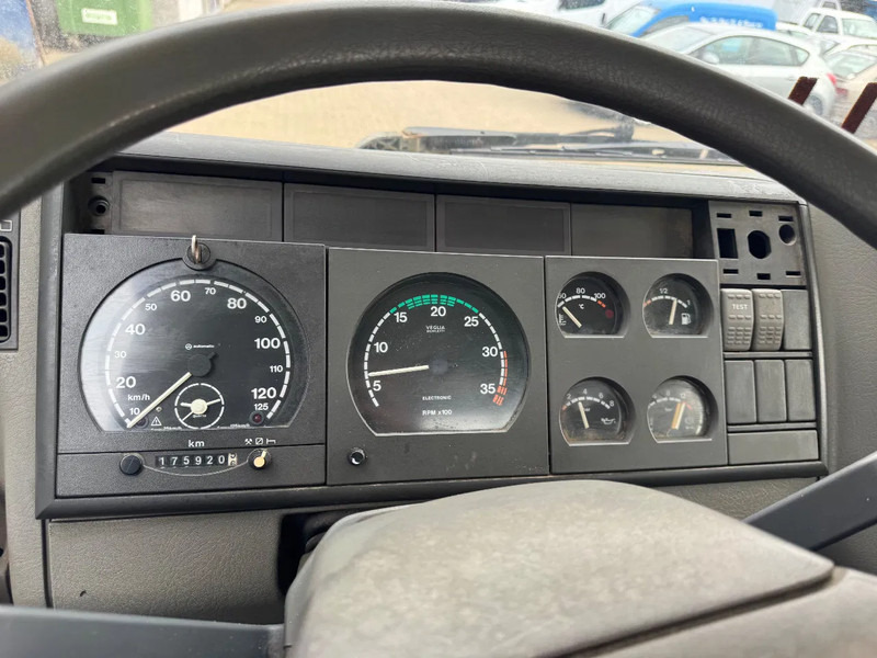 Camion benne Iveco Eurocargo **80E18-TIPPER**: photos 17