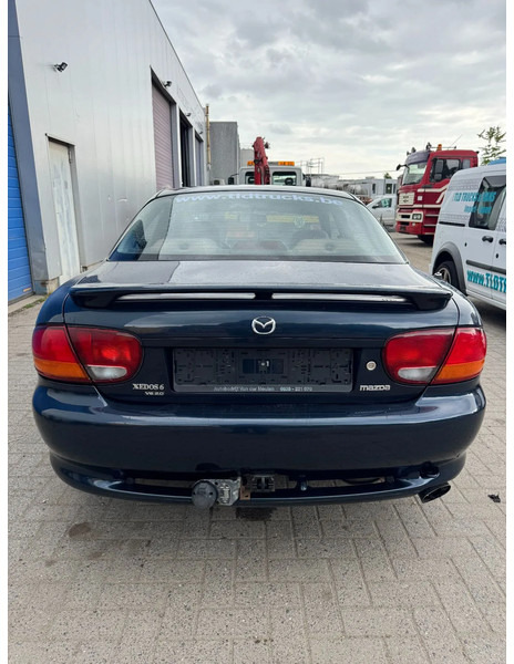 Mazda Xedos **XEDOS 6-2.0 V6-AC** - Voiture: photos 5 Mazda Xedos **XEDOS 6-2.0 V6-AC** - Voiture: photos 5