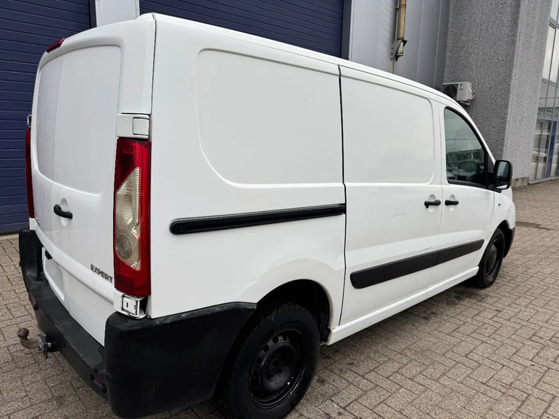 Peugeot Expert **1560CC-EURO 4-AC** - Fourgonnette: photos 4 Peugeot Expert **1560CC-EURO 4-AC** - Fourgonnette: photos 4