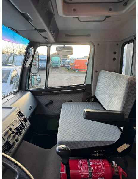 Camion à rideaux coulissants Steyr 11S **BELGIAN TRUCK-6CYL-FULL STEEL-MINT CONDITION**: photos 18 Camion à rideaux coulissants Steyr 11S **BELGIAN TRUCK-6CYL-FULL STEEL-MINT CONDITION**: photos 18