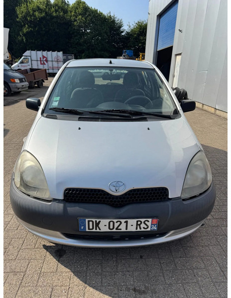 Toyota Yaris **PETROL-AIRCO** - Voiture à hayon: photos 2 Toyota Yaris **PETROL-AIRCO** - Voiture à hayon: photos 2