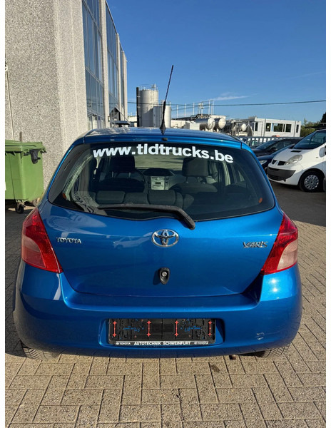 Toyota Yaris **PETROL-ESSENCE-AC** - Voiture à hayon: photos 5 Toyota Yaris **PETROL-ESSENCE-AC** - Voiture à hayon: photos 5