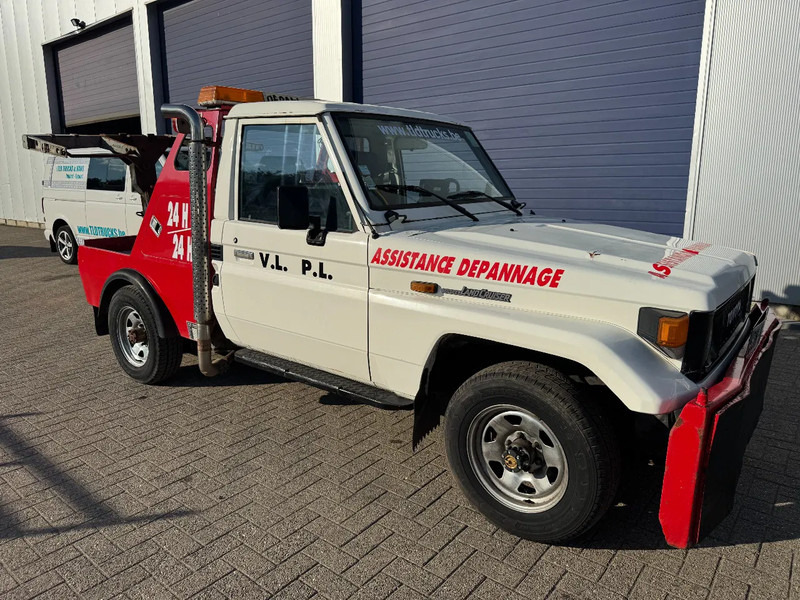 Toyota Land Cruiser **RECOVERY TRUCK-WINCH** - Véhicule utilitaire: photos 1 Toyota Land Cruiser **RECOVERY TRUCK-WINCH** - Véhicule utilitaire: photos 1