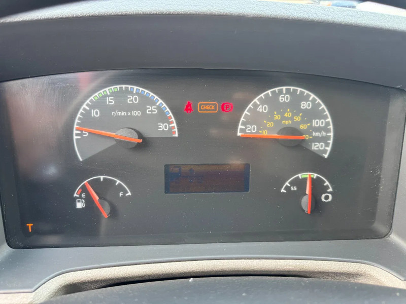 Camion fourgon Volvo FL 240 **EURO 4-MANUAL GEARBOX**: photos 18 Camion fourgon Volvo FL 240 **EURO 4-MANUAL GEARBOX**: photos 18