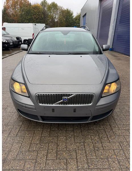 Volvo V50 **AIRCO-BELGIAN CAR** - Voiture: photos 2 Volvo V50 **AIRCO-BELGIAN CAR** - Voiture: photos 2