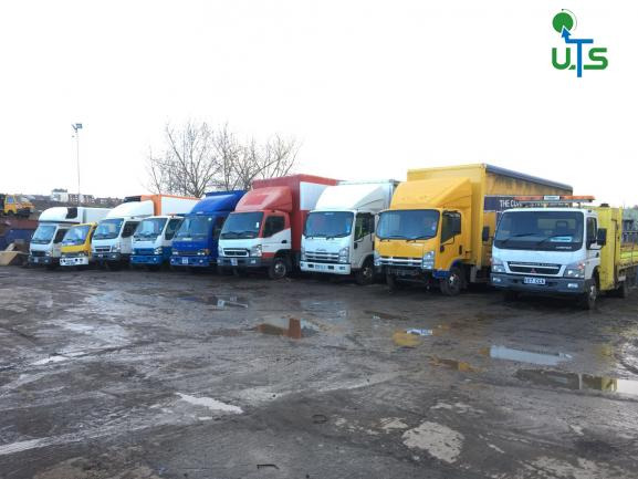 ISUZU AND MITSUBISHI BREAKING FOR SPARES - Camion: photos 1 ISUZU AND MITSUBISHI BREAKING FOR SPARES - Camion: photos 1