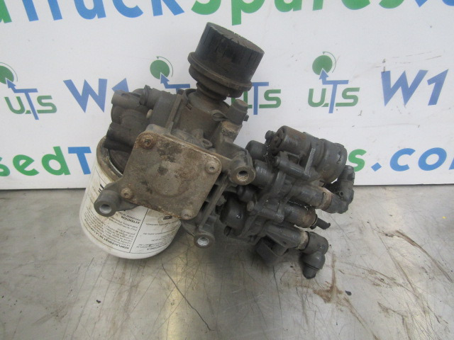 DAF LF 220 ‘KNORR BREMSE’ AIR DRYER P/NO K048309/AE4563 - Cabine et intérieur pour Camion: photos 2 DAF LF 220 ‘KNORR BREMSE’ AIR DRYER P/NO K048309/AE4563 - Cabine et intérieur pour Camion: photos 2