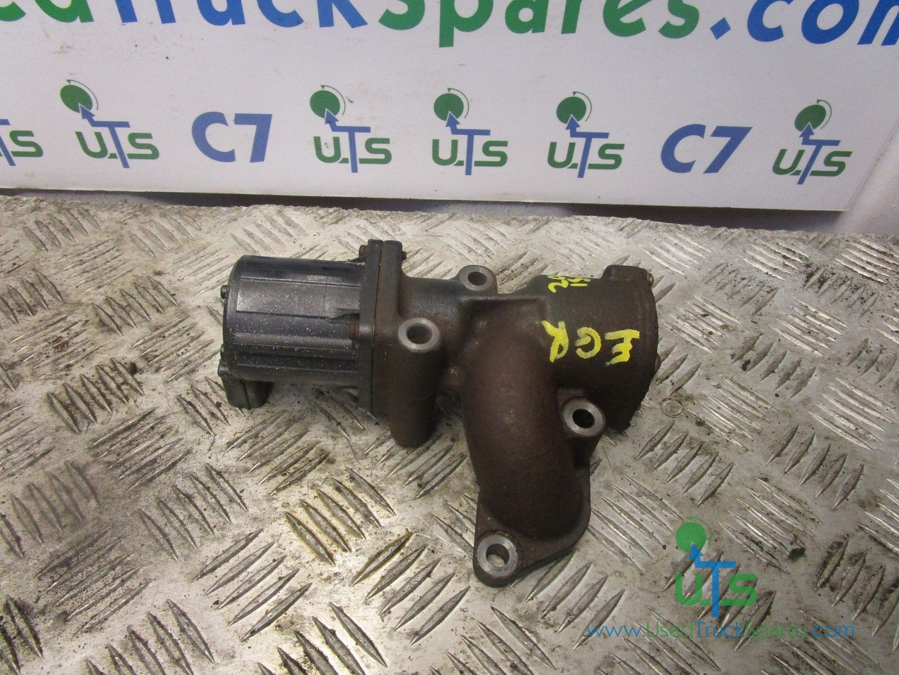 ISUZU N75 (4HK1) 190 EGR VALVE - Moteur et pièces pour Camion: photos 1 ISUZU N75 (4HK1) 190 EGR VALVE - Moteur et pièces pour Camion: photos 1