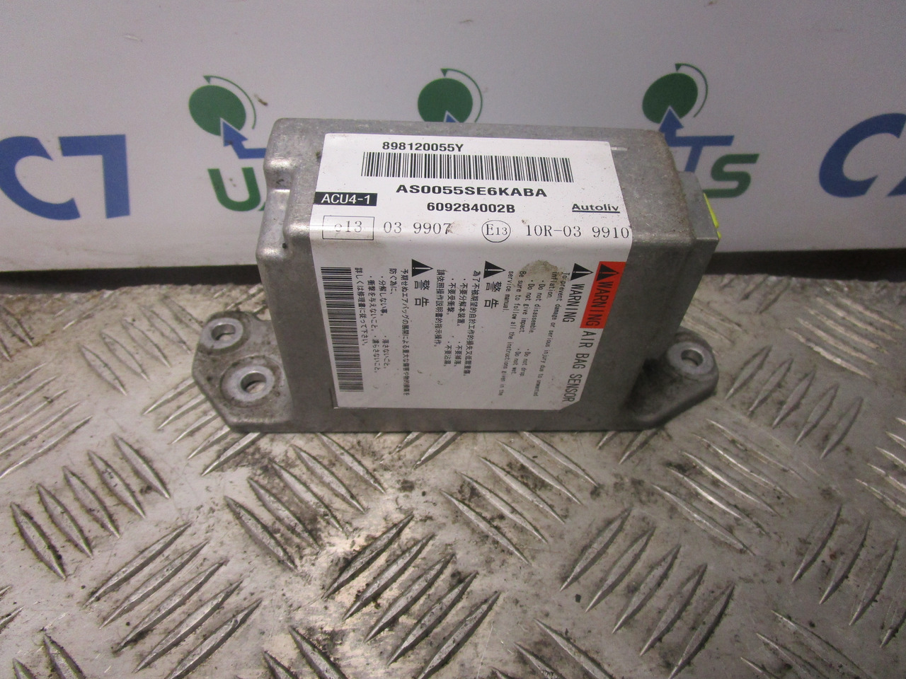 ISUZU N75 4HK1 AIR BAG SENSOR P/NO 898120055Y - Cabine et intérieur pour Camion: photos 1 ISUZU N75 4HK1 AIR BAG SENSOR P/NO 898120055Y - Cabine et intérieur pour Camion: photos 1