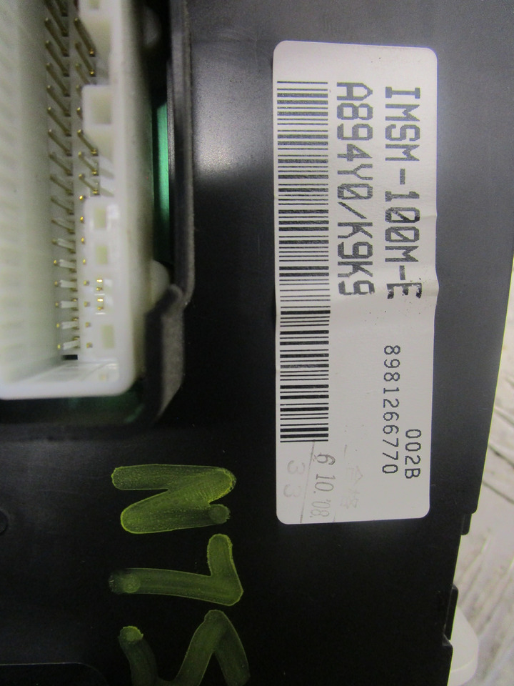 ISUZU N75 4HK1 CLOCK CLUSTER P/NO 8981266770 - Cabine et intérieur pour Camion: photos 2 ISUZU N75 4HK1 CLOCK CLUSTER P/NO 8981266770 - Cabine et intérieur pour Camion: photos 2