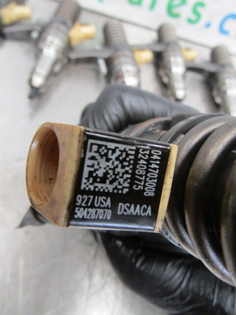 IVECO STRALIS CURSOR 10 INJECTORS P/NO 504287070/0414703008 - Préparation du carburant pour Camion: photos 3 IVECO STRALIS CURSOR 10 INJECTORS P/NO 504287070/0414703008 - Préparation du carburant pour Camion: photos 3