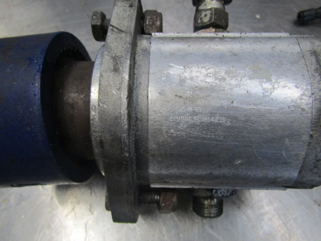 JOHNSTON JETTING PUMP HYDRAULIC DRIVE MOTOR - Moteur hydraulique pour Véhicule de voirie/ Spécial: photos 3 JOHNSTON JETTING PUMP HYDRAULIC DRIVE MOTOR - Moteur hydraulique pour Véhicule de voirie/ Spécial: photos 3