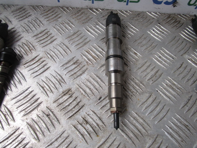 MAN TGL DO834 LFL54 BOSCH INJECTORS X4 - Préparation du carburant pour Camion: photos 3 MAN TGL DO834 LFL54 BOSCH INJECTORS X4 - Préparation du carburant pour Camion: photos 3