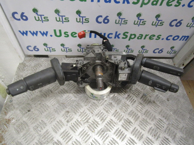 MAN TGM/TGL STEERING COLUMN & STALKS - Commande de gouvernail pour Camion: photos 2 MAN TGM/TGL STEERING COLUMN & STALKS - Commande de gouvernail pour Camion: photos 2