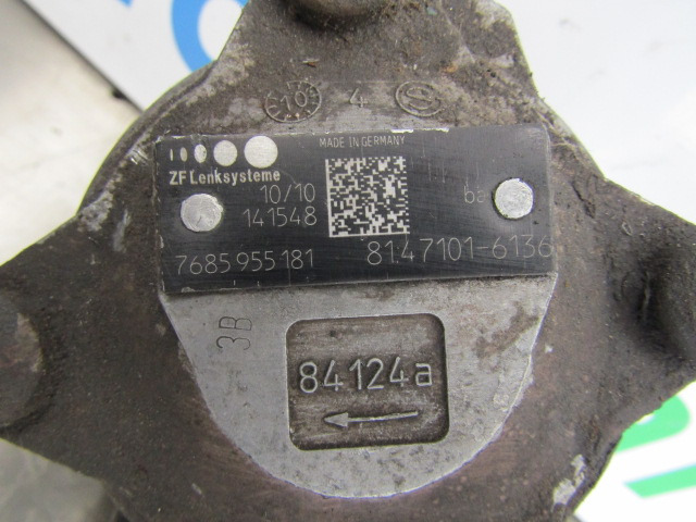 MAN TGS/TGX D2066 POWER STEERING PUMP P/NO 51.47101.6136 - Commande de gouvernail pour Camion: photos 2 MAN TGS/TGX D2066 POWER STEERING PUMP P/NO 51.47101.6136 - Commande de gouvernail pour Camion: photos 2