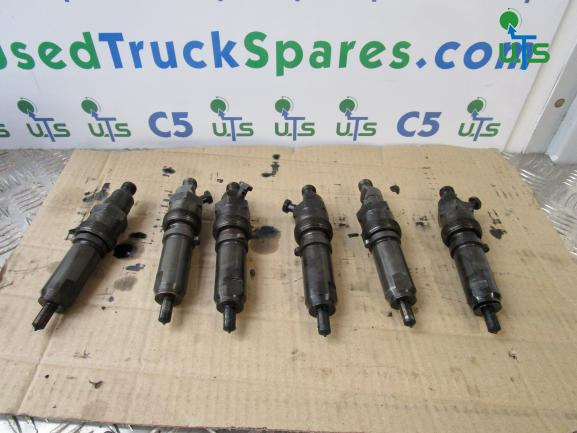 MERCEDES 1820 (366Ti) BOSCH INJECTORS P/NO 74544461 - Préparation du carburant pour Camion: photos 1 MERCEDES 1820 (366Ti) BOSCH INJECTORS P/NO 74544461 - Préparation du carburant pour Camion: photos 1