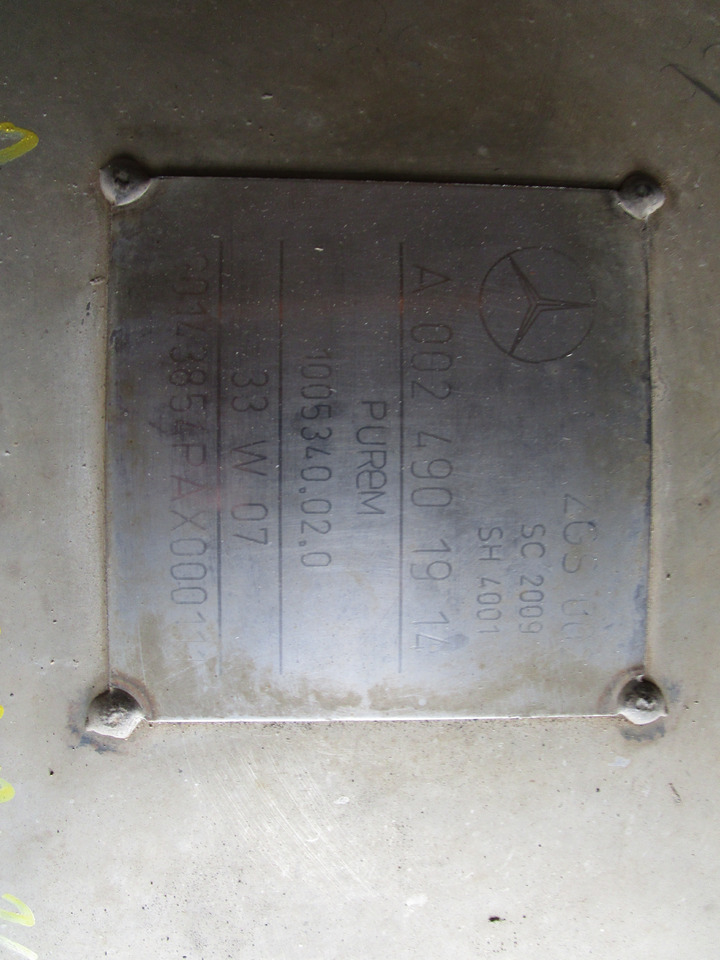 MERCEDES AXOR DPF CAT P/NO A0024901914 - Système d'échappement pour Camion: photos 2 MERCEDES AXOR DPF CAT P/NO A0024901914 - Système d'échappement pour Camion: photos 2