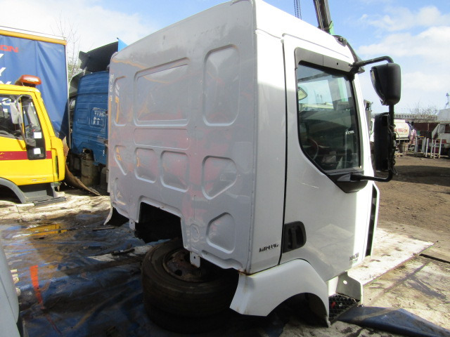RENAULT MIDLUM DXI 7.5T CAB (2013) - Cabine pour Camion: photos 4 RENAULT MIDLUM DXI 7.5T CAB (2013) - Cabine pour Camion: photos 4