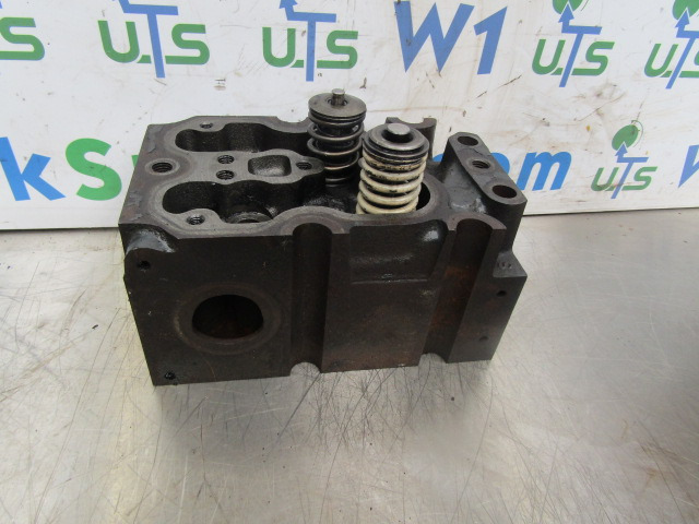 RENAULT PREMIUM 400 CYLINDER HEADS – 6 AVAILABLE - Moteur et pièces pour Camion: photos 2 RENAULT PREMIUM 400 CYLINDER HEADS – 6 AVAILABLE - Moteur et pièces pour Camion: photos 2