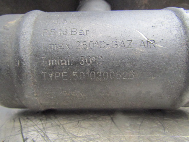 RENAULT PREMIUM COMPRESSOR PIPE & CHAMBER TYPE 5010300526 - Moteur et pièces pour Camion: photos 2 RENAULT PREMIUM COMPRESSOR PIPE & CHAMBER TYPE 5010300526 - Moteur et pièces pour Camion: photos 2