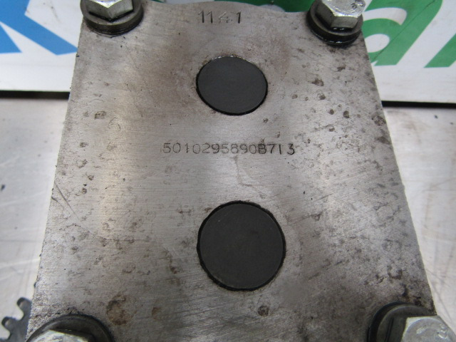 RENAULT PREMIUM OIL PUMP P/NO 5010295890B713 - Moteur et pièces pour Camion: photos 2 RENAULT PREMIUM OIL PUMP P/NO 5010295890B713 - Moteur et pièces pour Camion: photos 2