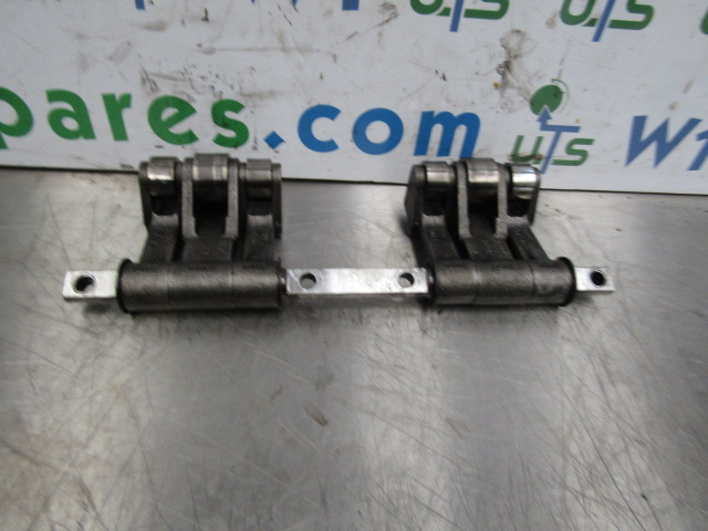 SCANIA 144/164 V8 ROCKERSHAFT P/NO 6462/77097430 - Moteur et pièces pour Camion: photos 4 SCANIA 144/164 V8 ROCKERSHAFT P/NO 6462/77097430 - Moteur et pièces pour Camion: photos 4