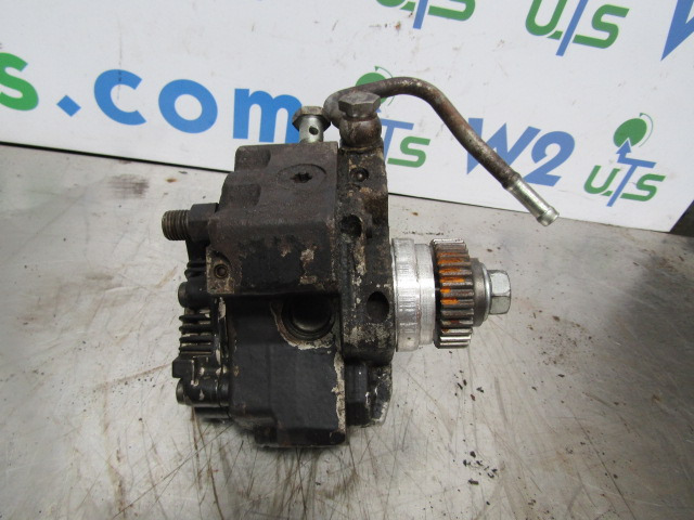 SCHMIDT SWINGO HIGH PRESSURE FUEL PUMP TYPE ‘BOSCH’ P/NO 0445 010 084 - Préparation du carburant pour Camion: photos 2 SCHMIDT SWINGO HIGH PRESSURE FUEL PUMP TYPE ‘BOSCH’ P/NO 0445 010 084 - Préparation du carburant pour Camion: photos 2