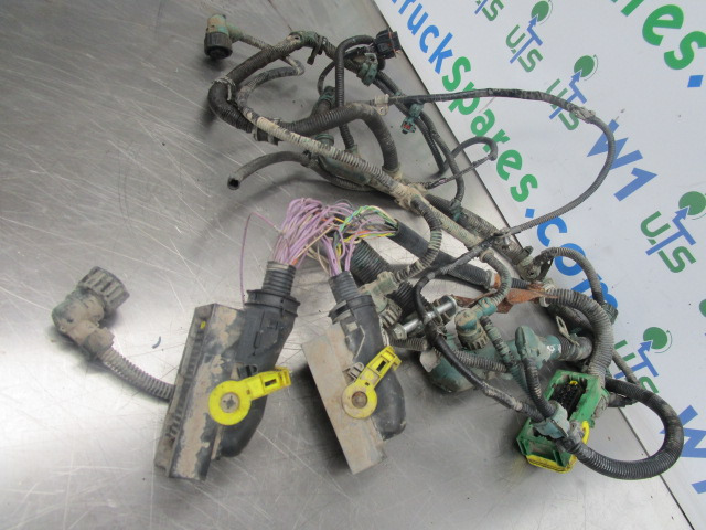 VOLVO FE 240/280 D7E ENGINE WIRING HARNESS - Moteur et pièces pour Camion: photos 2 VOLVO FE 240/280 D7E ENGINE WIRING HARNESS - Moteur et pièces pour Camion: photos 2