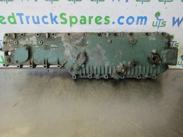 VOLVO FH13 D13C OIL COOLER COVER P/NO 21423744 - Moteur et pièces pour Camion: photos 1 VOLVO FH13 D13C OIL COOLER COVER P/NO 21423744 - Moteur et pièces pour Camion: photos 1