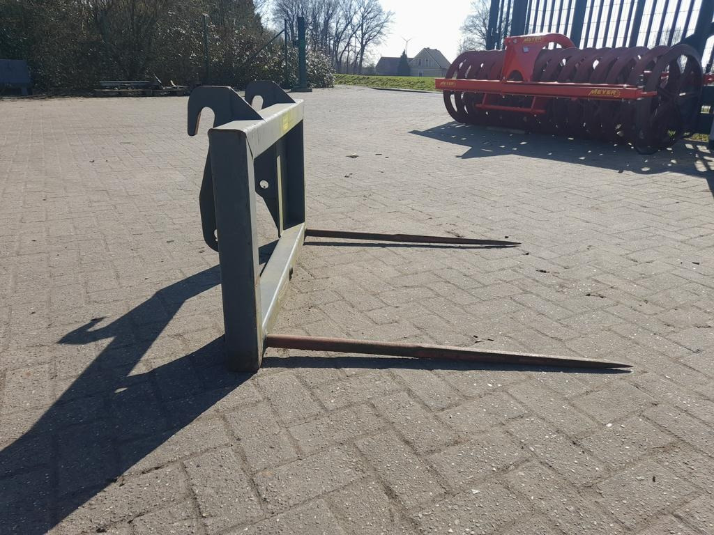 BALLENSPIESS - Chargeur frontal pour tracteur: photos 3 BALLENSPIESS - Chargeur frontal pour tracteur: photos 3