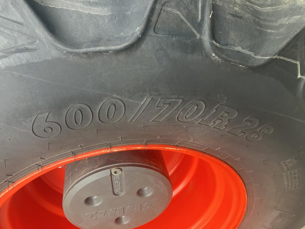 CLAAS AXION 830 CMATIC - Tracteur agricole: photos 5 CLAAS AXION 830 CMATIC - Tracteur agricole: photos 5