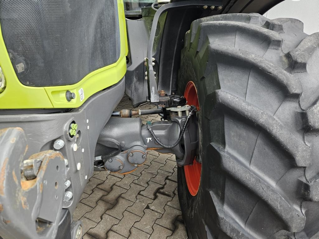 Tracteur agricole CLAAS AXION 870 CMATIC: photos 11 Tracteur agricole CLAAS AXION 870 CMATIC: photos 11