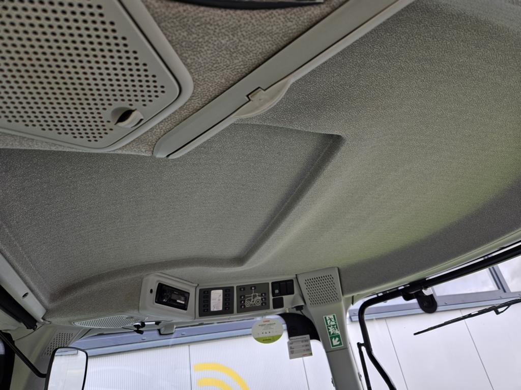 Tracteur agricole CLAAS AXION 870 CMATIC: photos 15 Tracteur agricole CLAAS AXION 870 CMATIC: photos 15