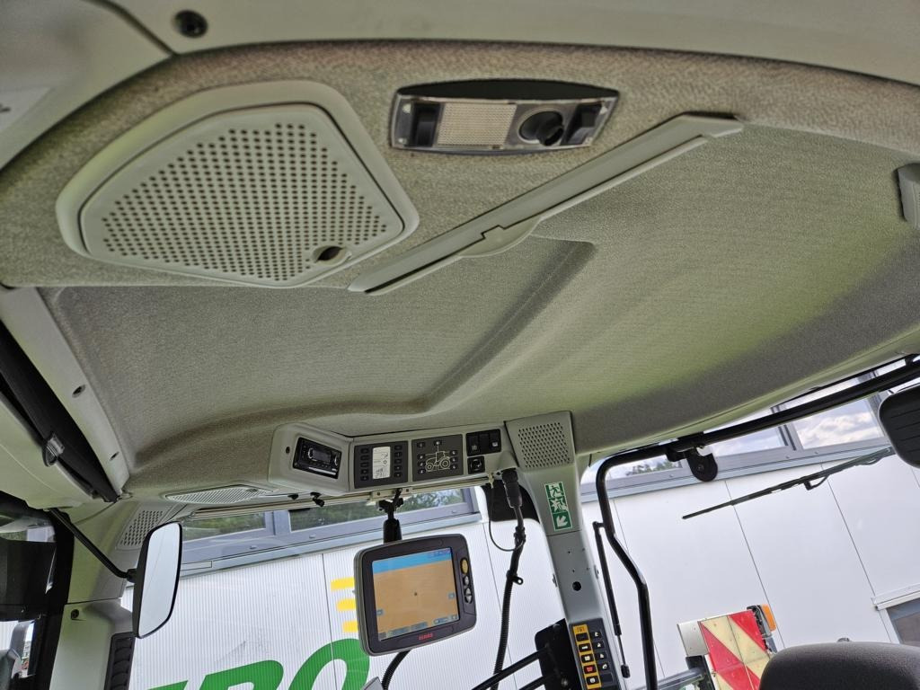 Tracteur agricole CLAAS AXION 960 CMATIC: photos 14 Tracteur agricole CLAAS AXION 960 CMATIC: photos 14