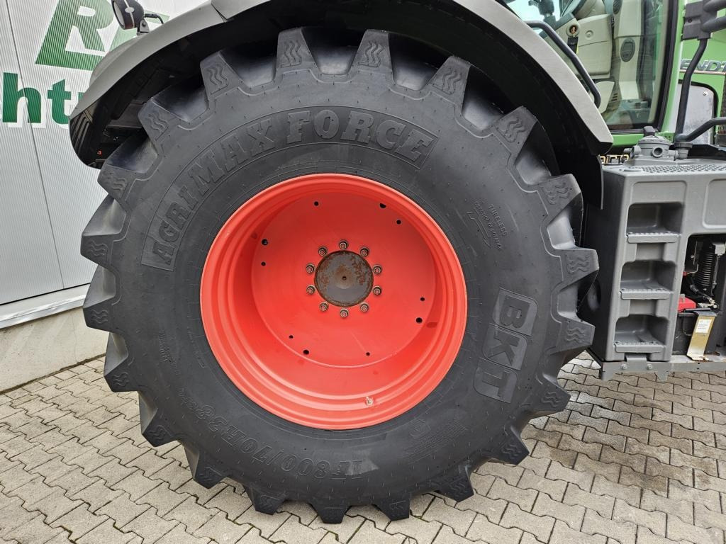 Fendt 824 Vario ProfiPlus - Tracteur agricole: photos 5 Fendt 824 Vario ProfiPlus - Tracteur agricole: photos 5