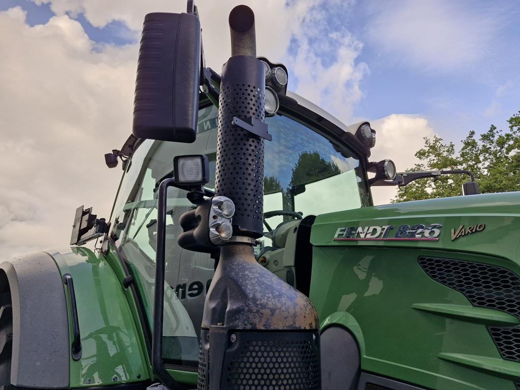 Fendt 826 VARIO PROFI PLUS - Tracteur agricole: photos 3 Fendt 826 VARIO PROFI PLUS - Tracteur agricole: photos 3