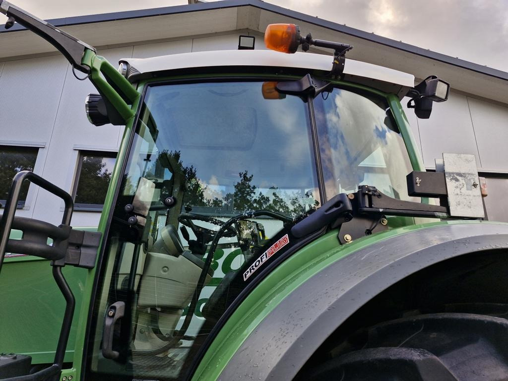 Fendt 826 VARIO PROFI PLUS - Tracteur agricole: photos 5 Fendt 826 VARIO PROFI PLUS - Tracteur agricole: photos 5