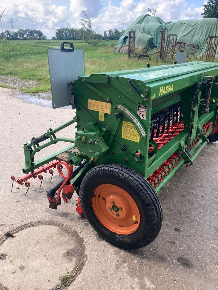 Hassia Euro 300/29 - Outils du sol: photos 5 Hassia Euro 300/29 - Outils du sol: photos 5