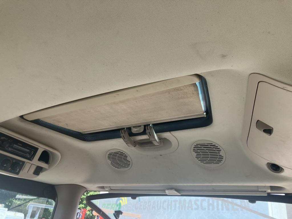 Tracteur agricole John Deere 6125R: photos 26