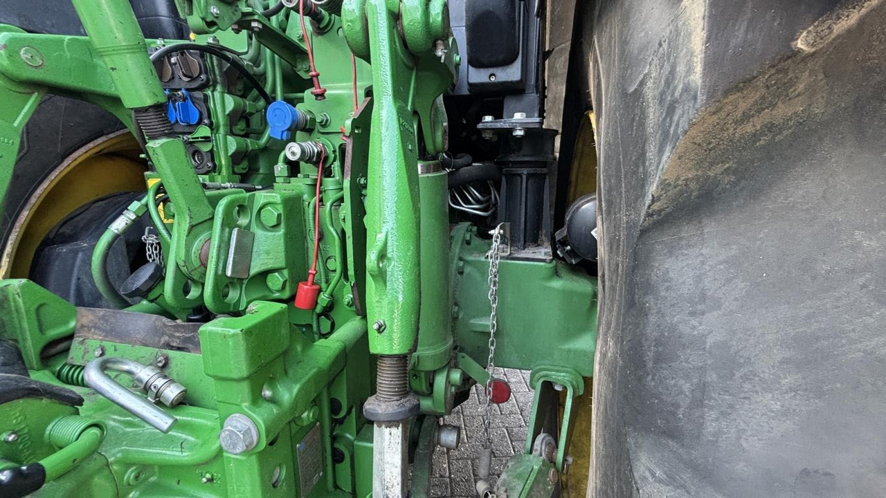 John Deere 6R195 - Tracteur agricole: photos 2 John Deere 6R195 - Tracteur agricole: photos 2