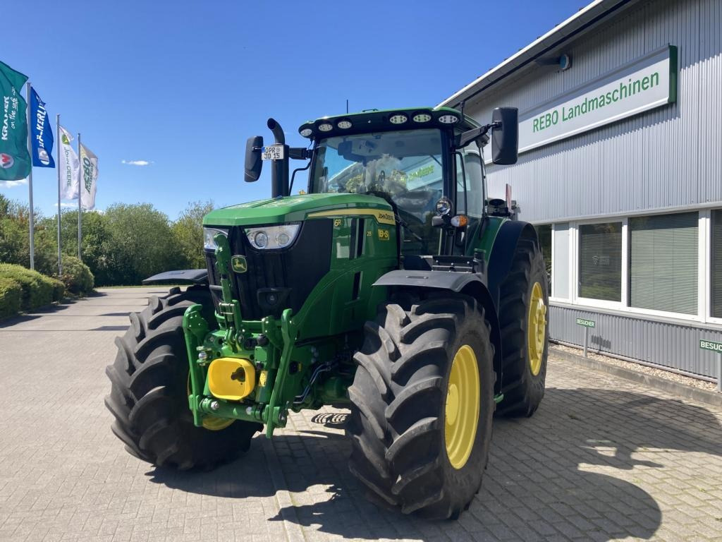 John Deere 6R215 - Tracteur agricole: photos 1 John Deere 6R215 - Tracteur agricole: photos 1
