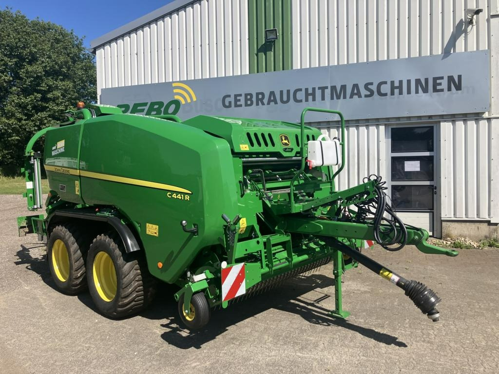 John Deere FESTKAMMER-KOMBIPRESSE C441R - Matériel de fenaison: photos 1 John Deere FESTKAMMER-KOMBIPRESSE C441R - Matériel de fenaison: photos 1