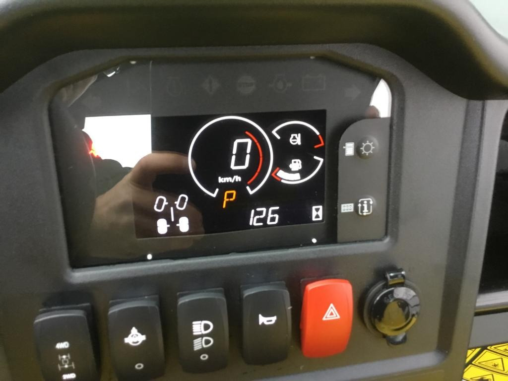 John Deere GATOR HPX 815 E - Quadricycle: photos 4 John Deere GATOR HPX 815 E - Quadricycle: photos 4