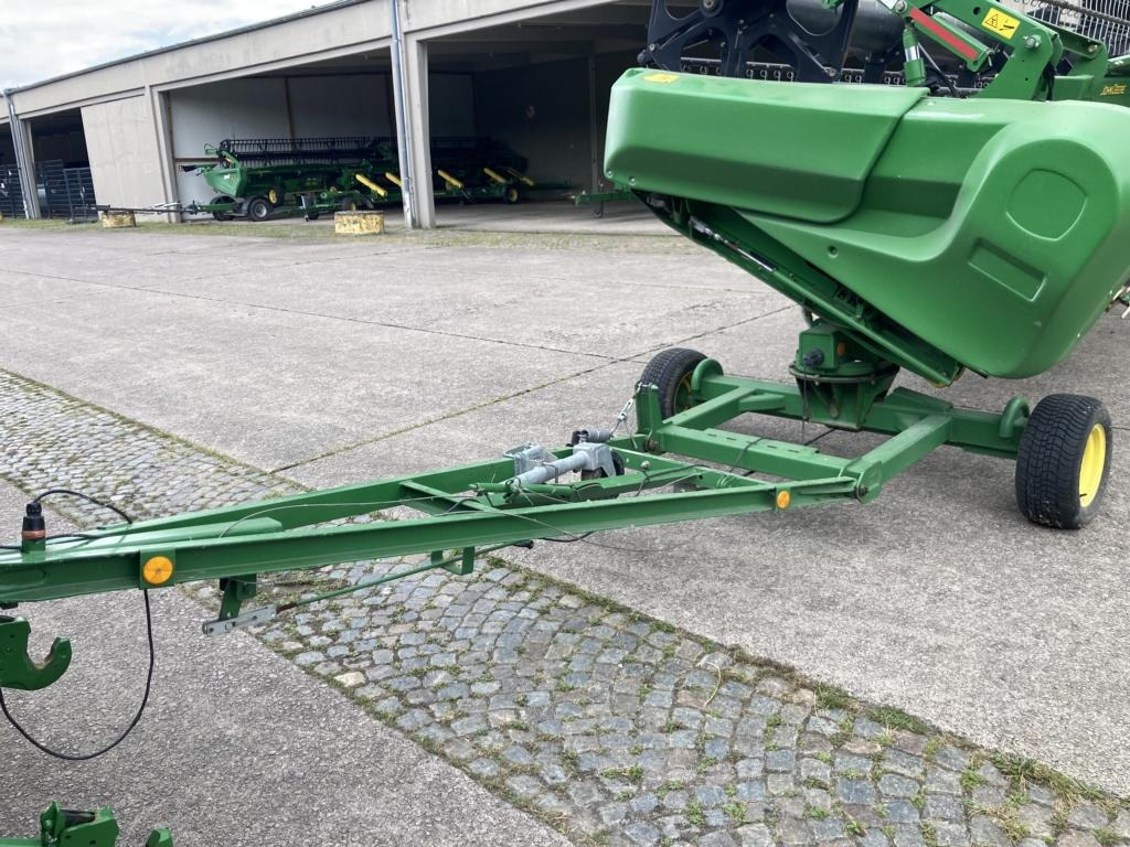 John Deere SCHNEIDWERK 630X - Moissonneuse-batteuse: photos 2 John Deere SCHNEIDWERK 630X - Moissonneuse-batteuse: photos 2